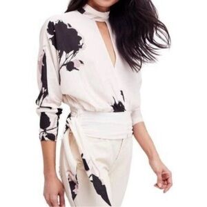 Free People Love Me Ivory White Black Printed Blouse Women's Size X-Small XS
